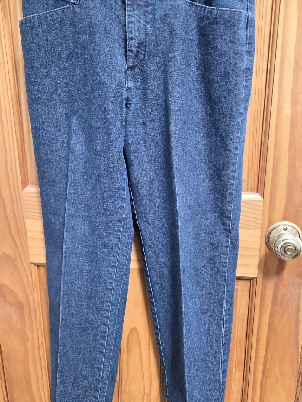 Lee Women’s Relaxed Fit Straight Jeans in Dark Blue